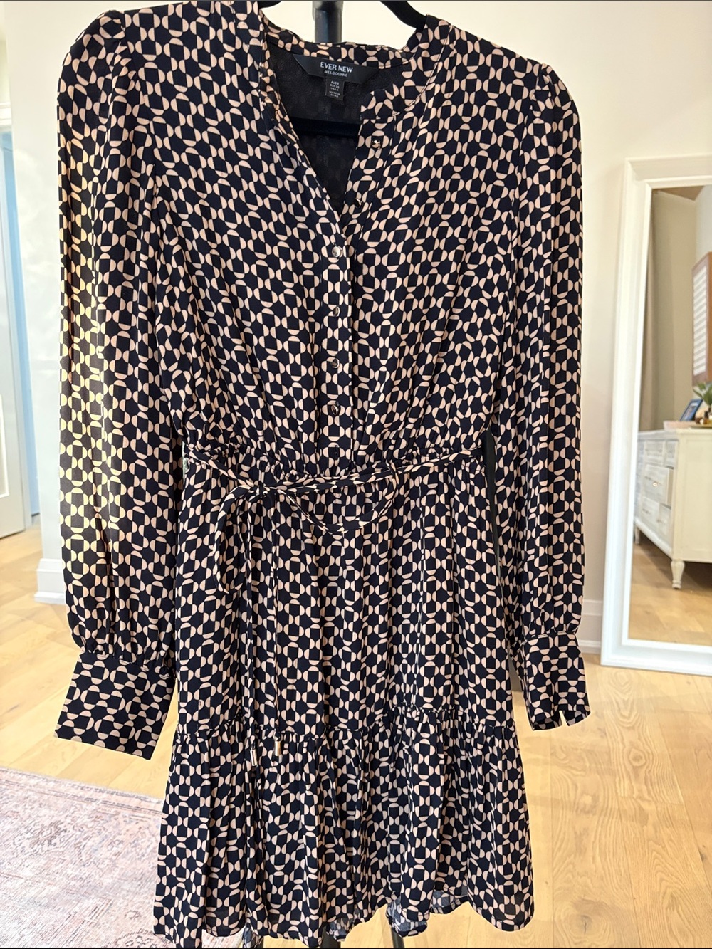 Ever New Black and Cream Geometric Long-Sleeve Tie-Waist Tiered Dress